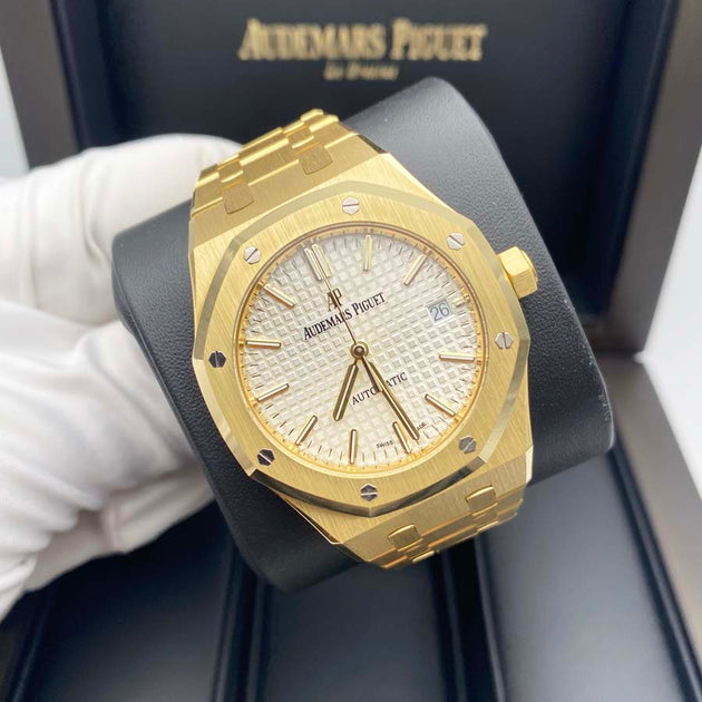 yellow gold ap royal oak chronograph