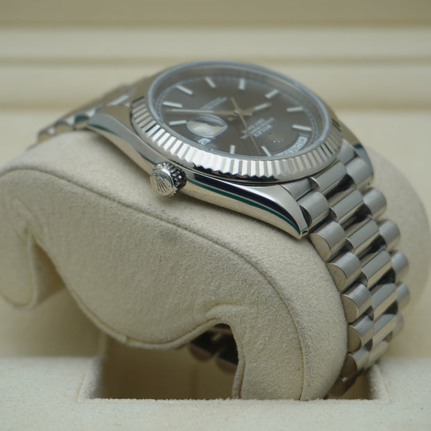 Rolex Day-Date 40 WHITE GOLD SLATE 40mm Pre-owned 228239