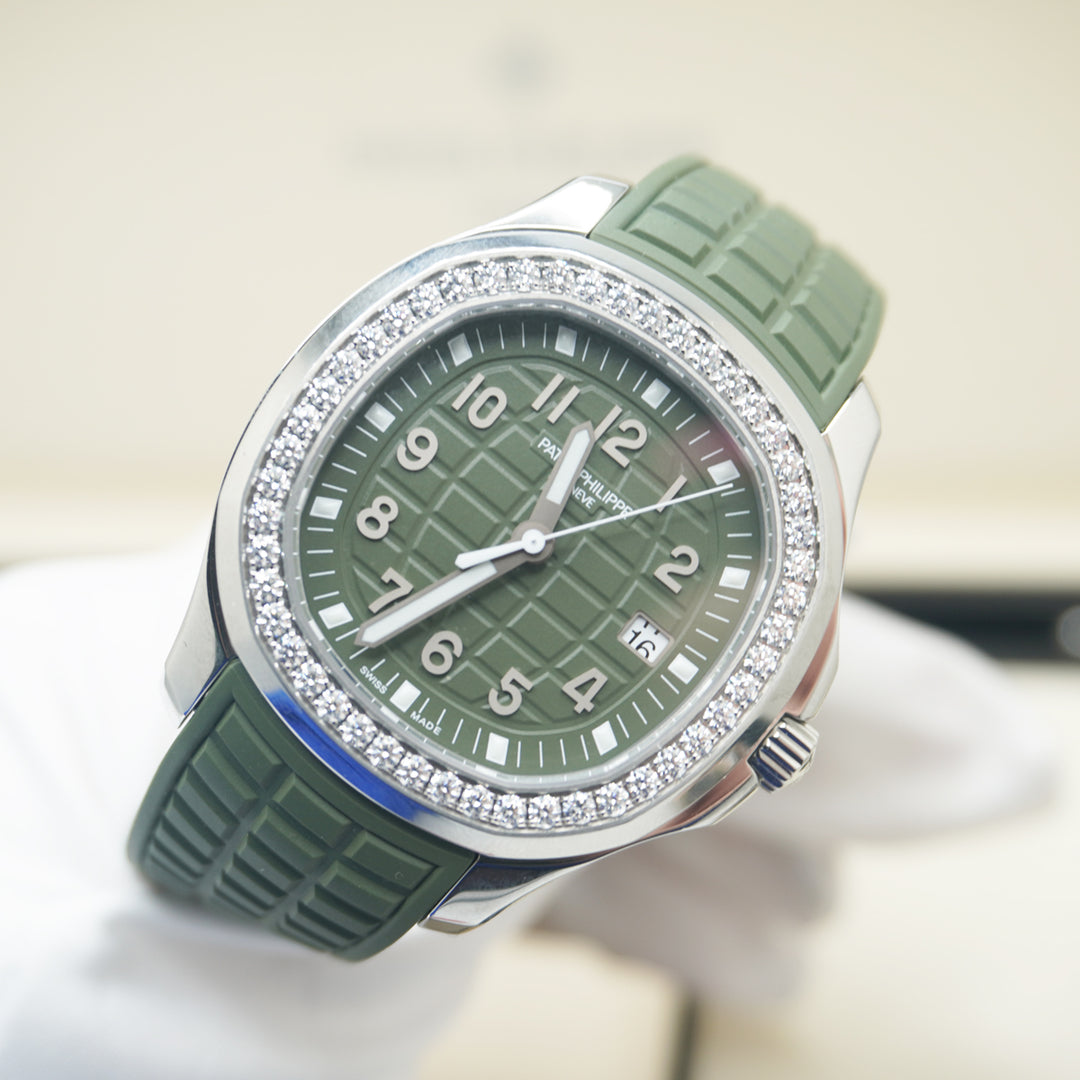 Patek Phillipe Aquanaut Luce 5267/200A 38mm Green Dial