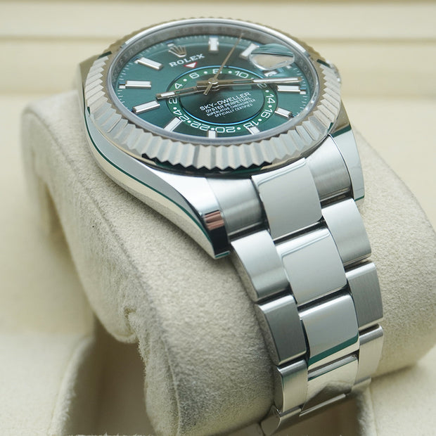 Rolex Sky-Dweller 336934 Green Dial Oyster Bracelet Stainless Steel