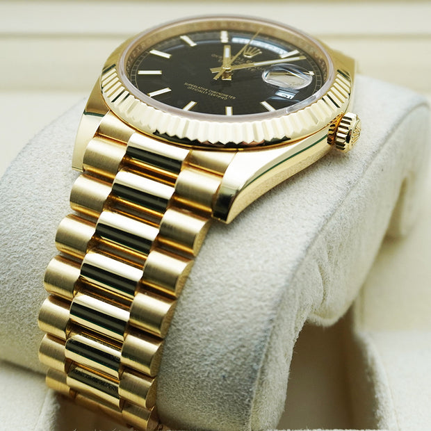 Rolex Day-Date 40 Presidential 228238 Fluted Bezel Black Dial