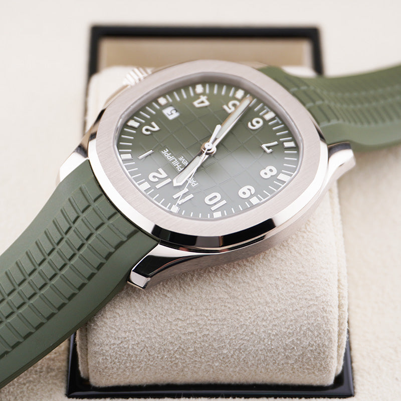Patek Philippe | Aquanaut 5168G | First Class Timepieces