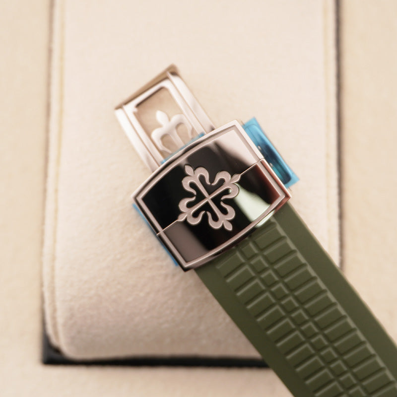 Patek Philippe | Aquanaut 5168G | First Class Timepieces