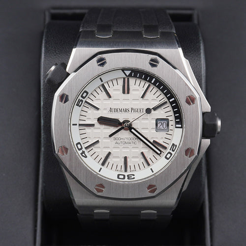 Audemars Piguet Royal Oak Offshore Diver 42mm 15710ST White / Black Dial Pre-Owned