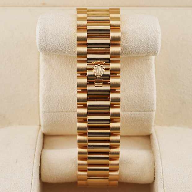 Rolex Day-Date 40 Presidential 228238 Fluted Bezel Silver Dial