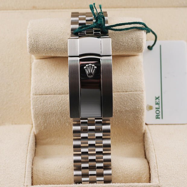 Rolex Datejust 41mm White Dial Smooth Bezel 126300