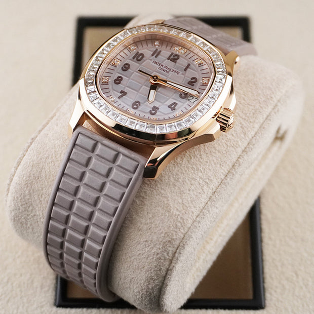 Patek Philippe Aquanaut Luce Haute Joaillerie 35mm 5072R-001 Mother Of Pearl Dial