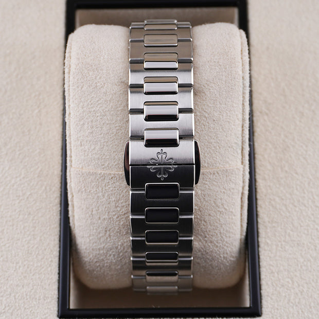 Patek Philippe Nautilus 35mm 7118/1A Silver Dial