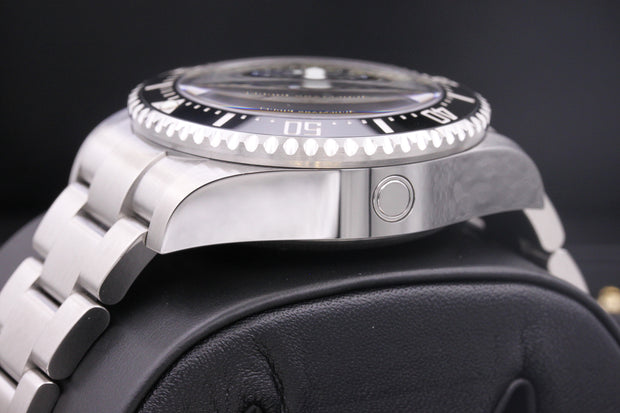 Rolex Sea-Dweller Deepsea 44mm 126660 James Cameron Blue / Black Dial