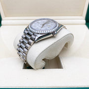 Rolex Day-Date 40 Presidential 228349RBR  Diamond Bezel Baguette Diamond Meteorite Dial