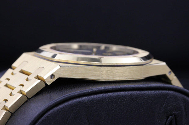 Audemars Piguet Royal Oak "Jumbo" Extra-Thin 39mm 15202BA Blue Dial Pre-Owned-First Class Timepieces